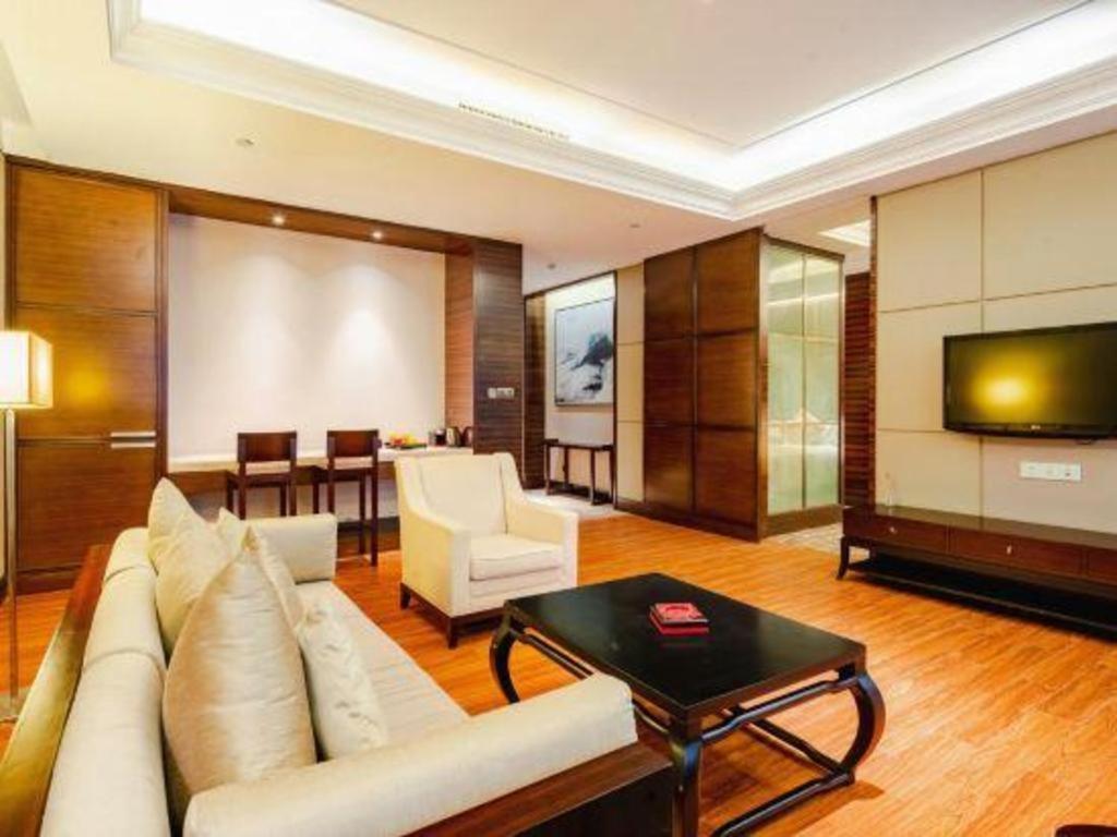 Eadry Royal Garden Hotel Haikou Haikou  Buitenkant foto